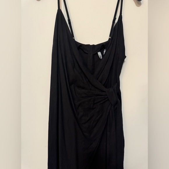 Zara, wrap tie dress, zipper in back, black, size M - Picture 2 of 5